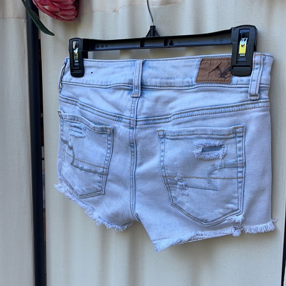 ❗️SOLD❗️AMERICAN EAGLE OUTFITTERS- RAW HEM LACE SHORTS 0 - Picture 8 of 10